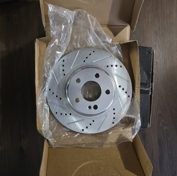 Rear break rotors for select Mercedes - Picture 2 of 2